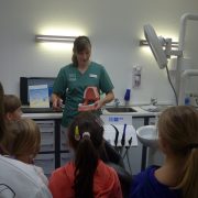 Besuch in der Zahnarztpraxis Poersch