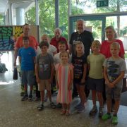 Schulversammlung mit Dank an „gute Geister“